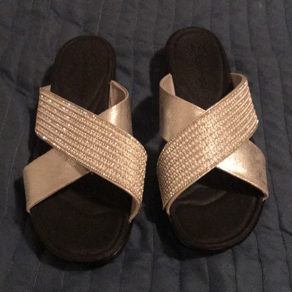 Skechers Luxe Foam sandal